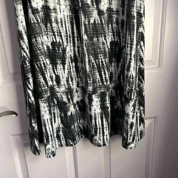 Rafaella Sleeveless Dress - Picture 4 of 7